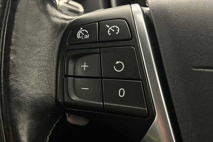 Volvo V40 T3 R-Design Pro Automatic