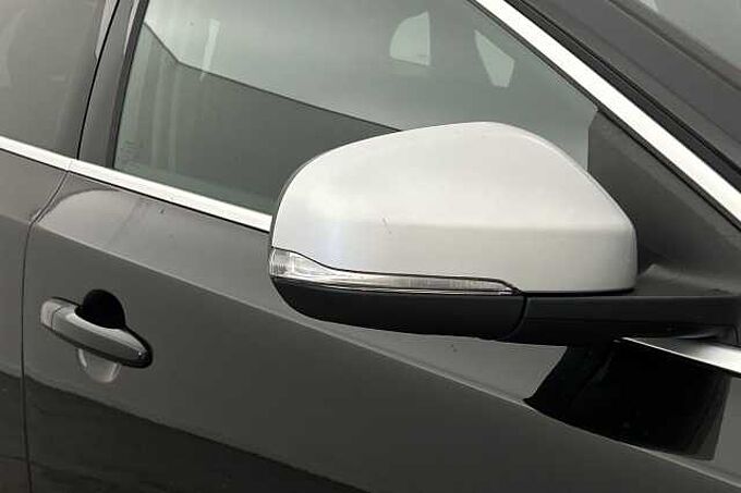 Volvo V40 T3 R-Design Pro Automatic