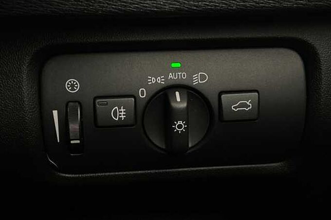 Volvo V40 T3 R-Design Pro Automatic