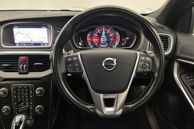 Volvo V40 T3 R-Design Pro Automatic