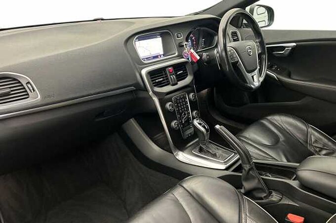Volvo V40 T3 R-Design Pro Automatic