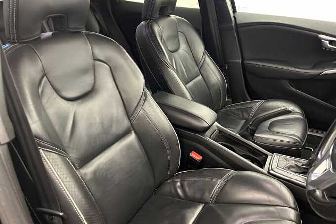 Volvo V40 T3 R-Design Pro Automatic