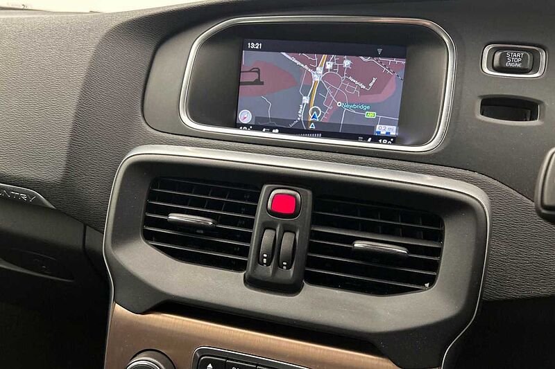 Volvo V40 Cross Country T3 Pro Manual