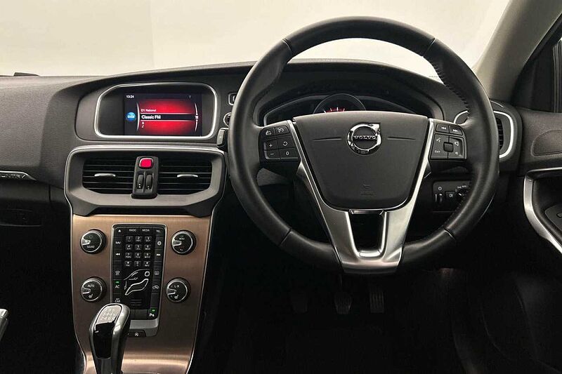 Volvo V40 Cross Country T3 Pro Manual