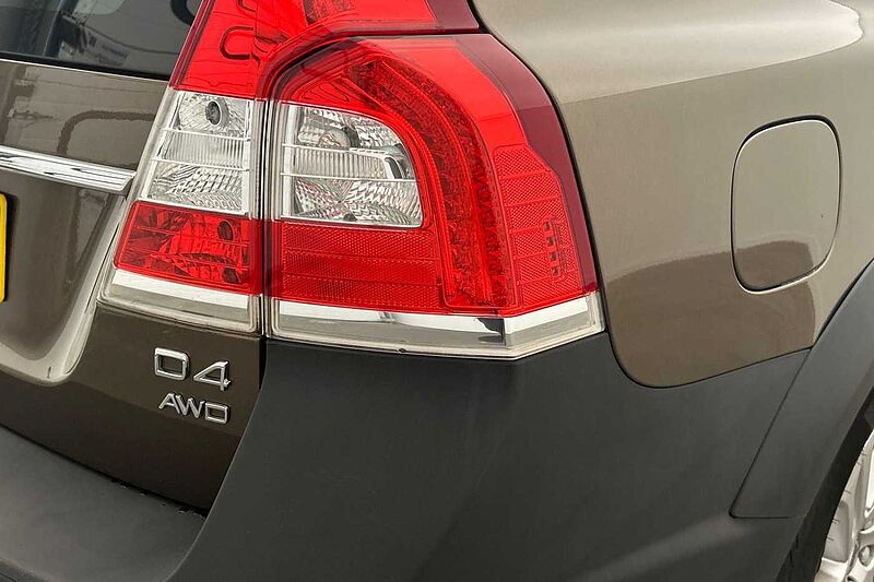 Volvo XC70 D4AWD SE Nav Manual