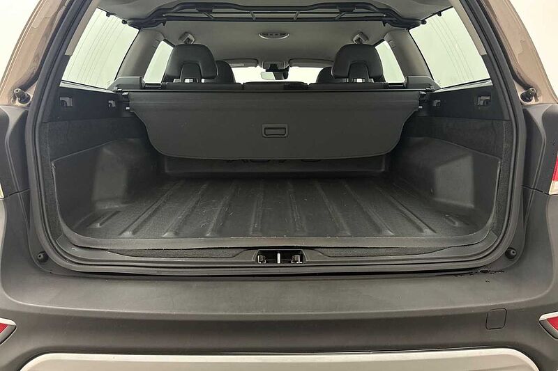 Volvo XC70 D4AWD SE Nav Manual