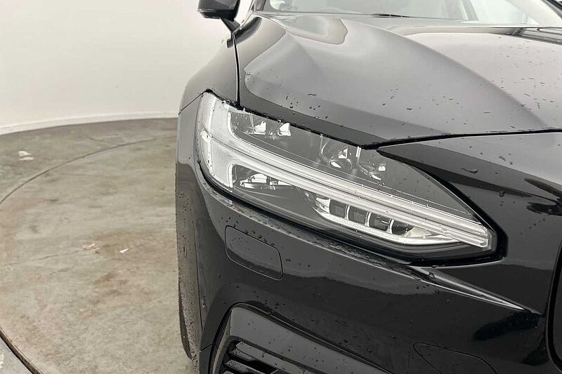 Volvo V90 Ultra, T8 AWD Plug-in hybrid, Electric/Petrol, Dark
