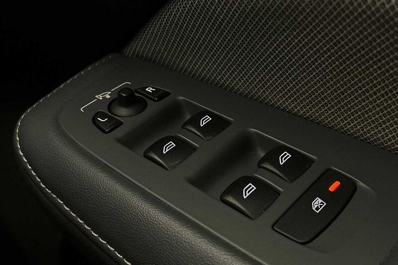 Volvo S60 T5 R-Design Plus Automatic