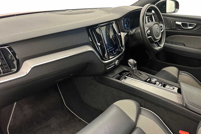 Volvo S60 T5 R-Design Plus Automatic