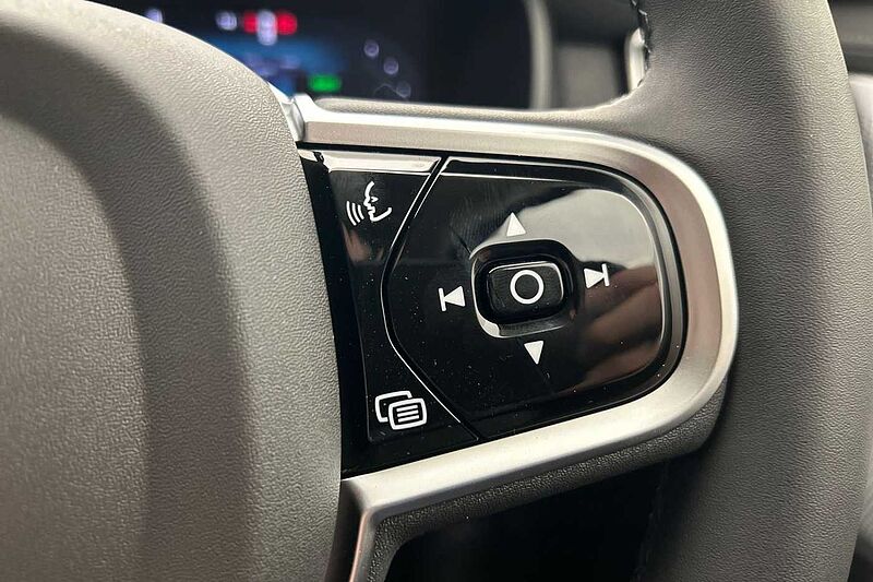 Volvo XC90 Ultra, T8 AWD Plug-in hybrid, Electric/Petrol, Dark, 7 Seats