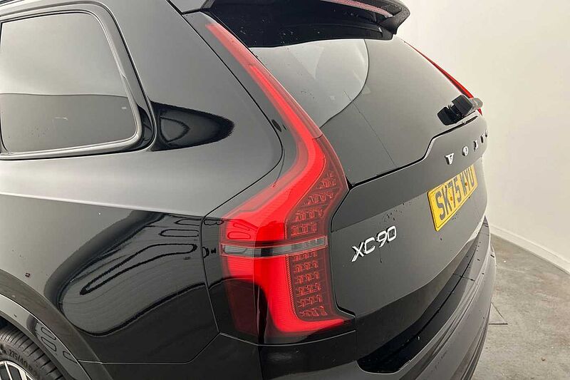 Volvo XC90 Ultra, T8 AWD Plug-in hybrid, Electric/Petrol, Dark, 7 Seats