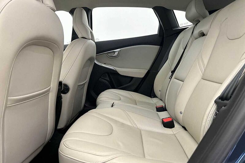 Volvo V40 T2 Inscription Manual