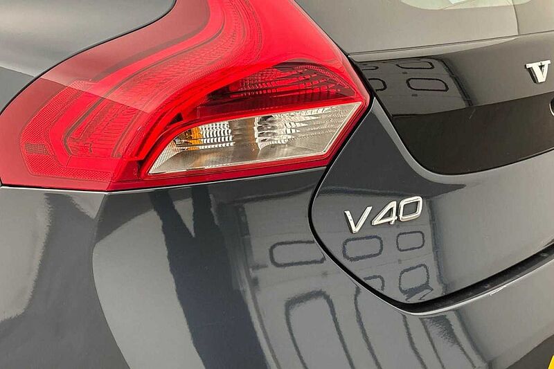 Volvo V40 T2 Inscription Manual