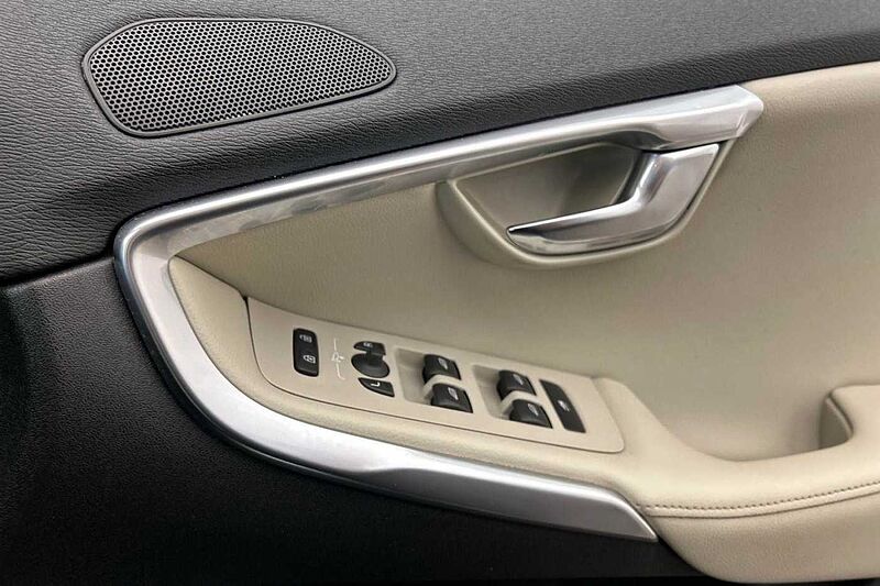 Volvo V40 T2 Inscription Manual