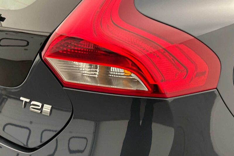 Volvo V40 T2 Inscription Manual