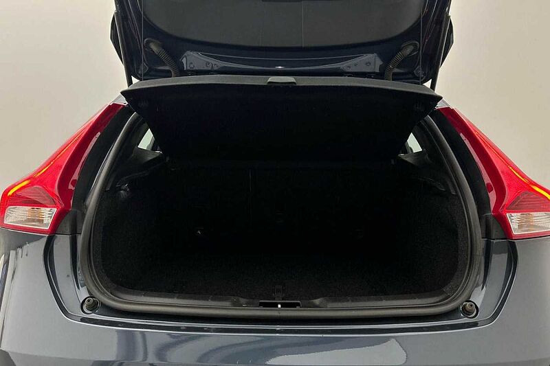 Volvo V40 T2 Inscription Manual