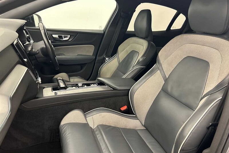 Volvo S60 R-Design, B5 mild hybrid