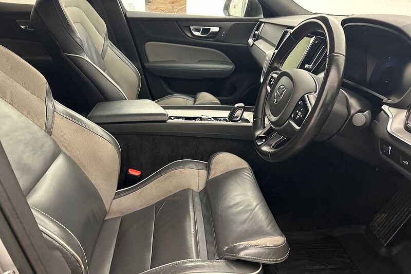 Volvo S60 R-Design, B5 mild hybrid