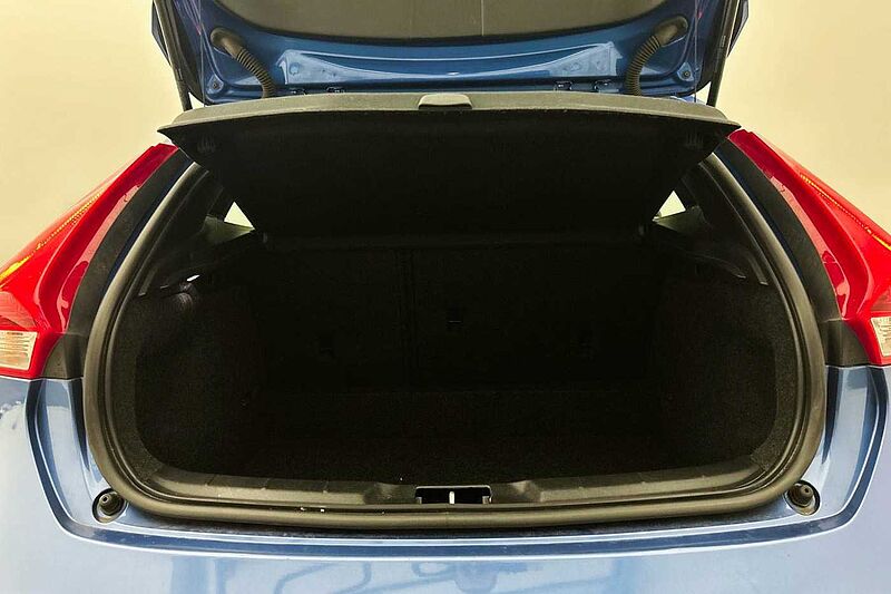 Volvo V40 T2 R-Design Manual