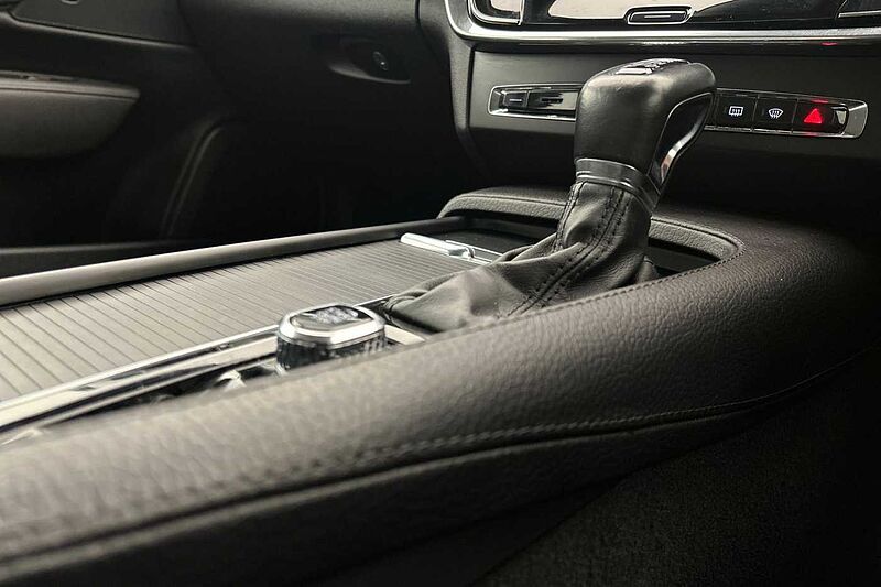 Volvo S90 D4 Momentum Automatic