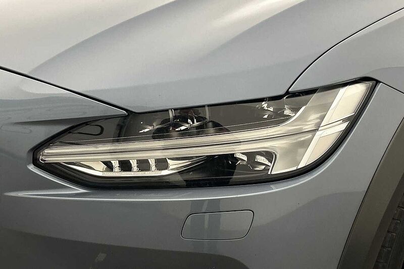 Volvo V90 Cross Country T5 AWD Plus Automatic