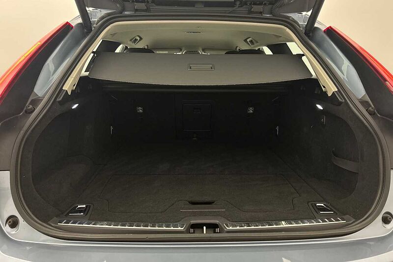 Volvo V90 Cross Country T5 AWD Plus Automatic