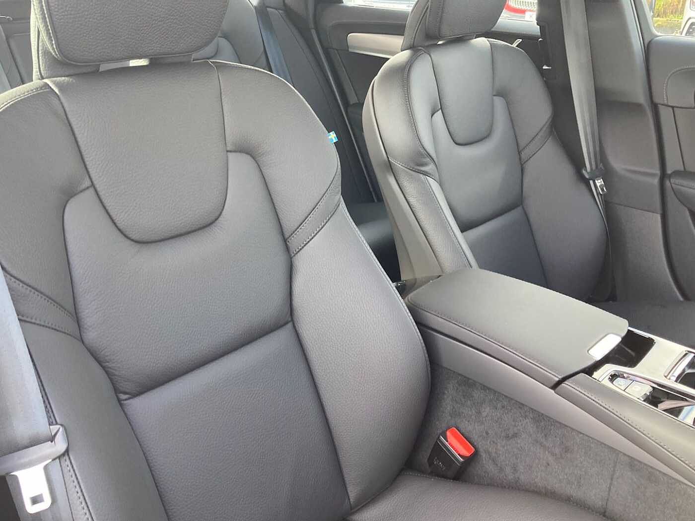 Volvo V90 Plus, T6 AWD Plug-in hybrid, Electric/Petrol, Dark