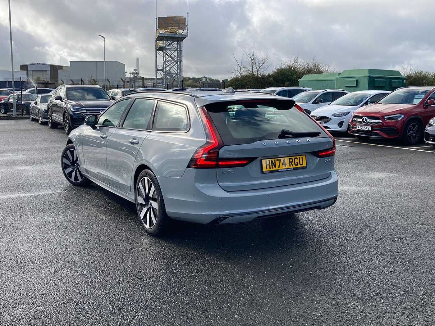 Volvo V90 Plus, T6 AWD Plug-in hybrid, Electric/Petrol, Dark