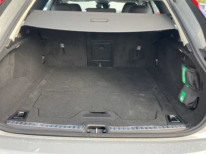 Volvo V90 Plus, T6 AWD Plug-in hybrid, Electric/Petrol, Dark