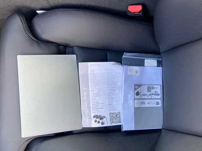 Volvo V90 Plus, T6 AWD Plug-in hybrid, Electric/Petrol, Dark