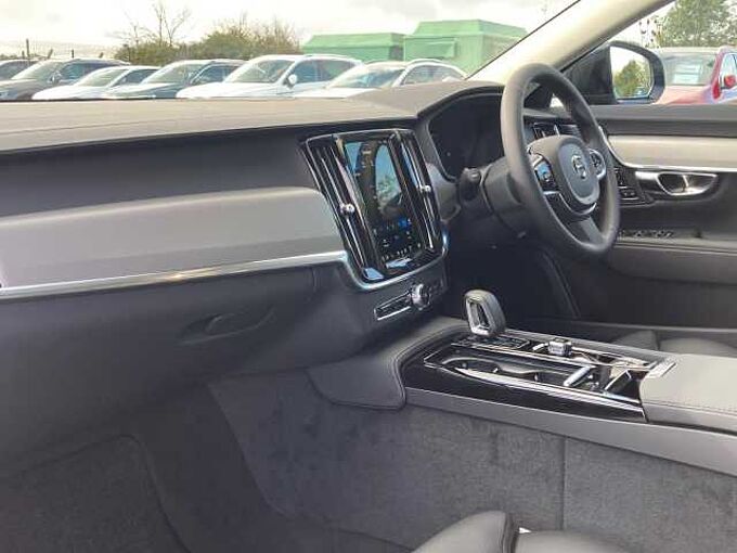 Volvo V90 Plus, T6 AWD Plug-in hybrid, Electric/Petrol, Dark