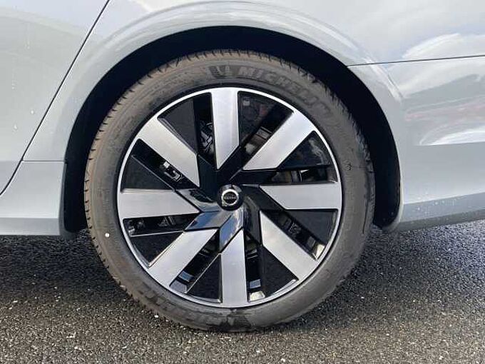 Volvo V90 Plus, T6 AWD Plug-in hybrid, Electric/Petrol, Dark