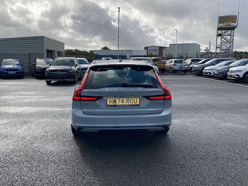 Volvo V90 Plus, T6 AWD Plug-in hybrid, Electric/Petrol, Dark