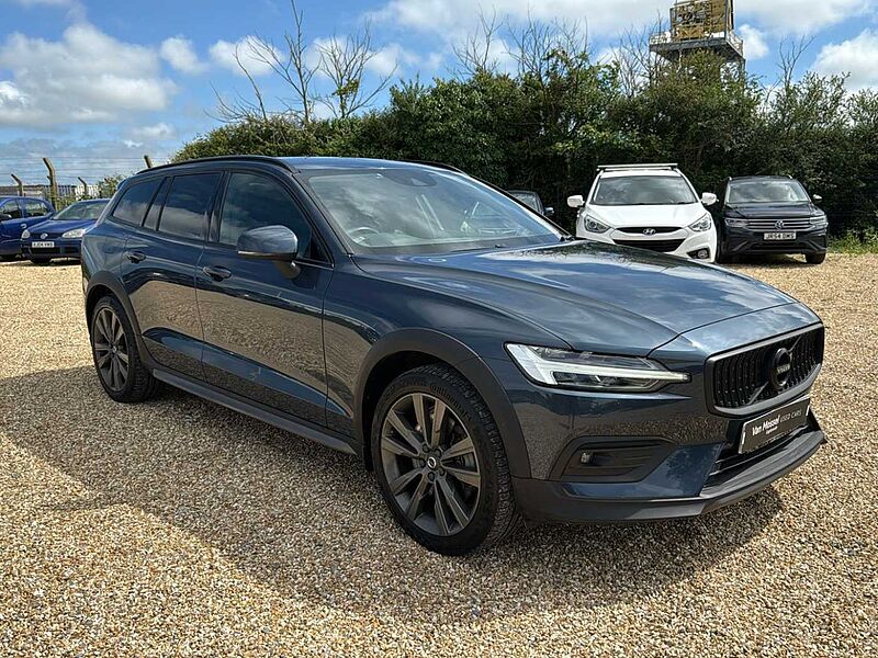 Volvo V60 Cross Country T5 AWD Plus Automatic