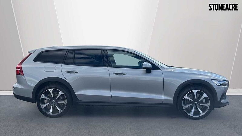 Volvo V60 Cross Country Plus, B5 AWD mild hybrid, Petrol