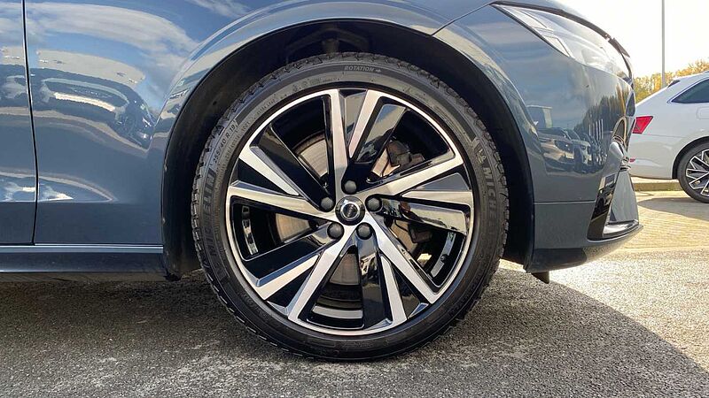 Volvo S90 Recharge R-Design, T8 AWD plug-in hybrid