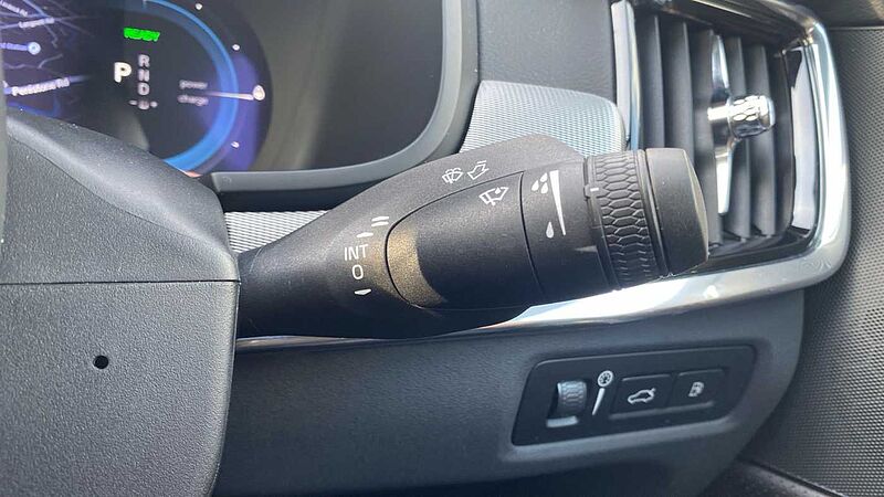 Volvo S90 Recharge R-Design, T8 AWD plug-in hybrid