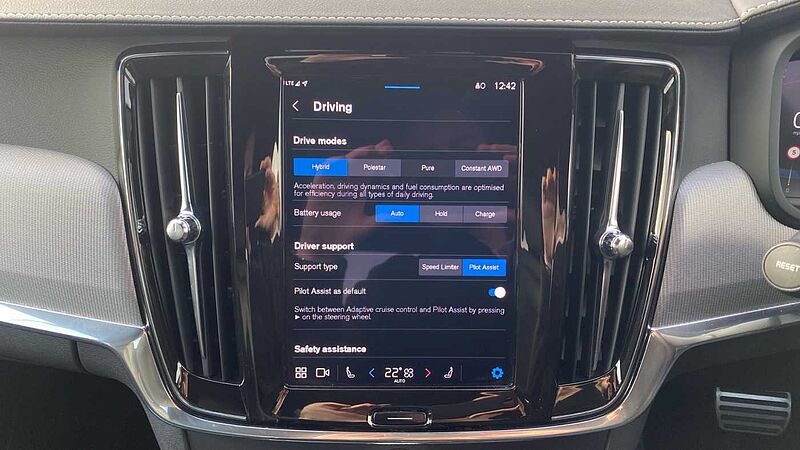 Volvo S90 Recharge R-Design, T8 AWD plug-in hybrid