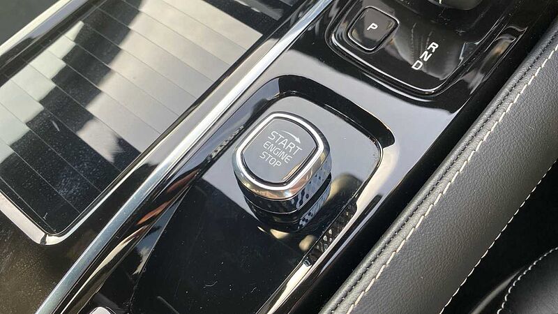 Volvo S90 Recharge R-Design, T8 AWD plug-in hybrid