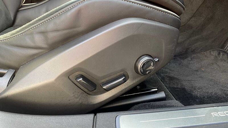 Volvo S90 Recharge R-Design, T8 AWD plug-in hybrid