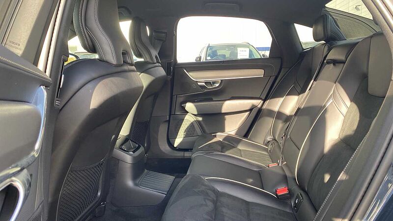 Volvo S90 Recharge R-Design, T8 AWD plug-in hybrid