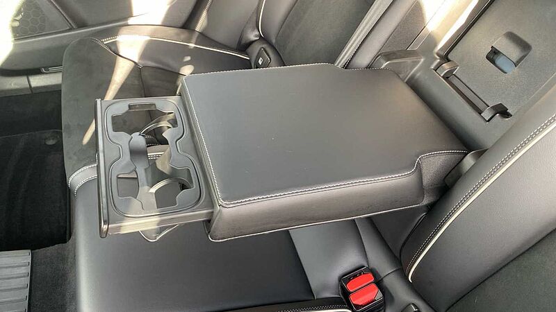 Volvo S90 Recharge R-Design, T8 AWD plug-in hybrid