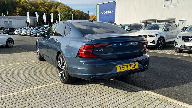 Volvo S90 Recharge R-Design, T8 AWD plug-in hybrid