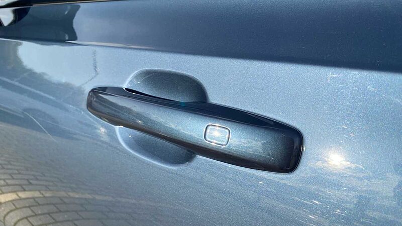 Volvo S90 Recharge R-Design, T8 AWD plug-in hybrid