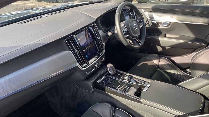 Volvo S90 Recharge R-Design, T8 AWD plug-in hybrid