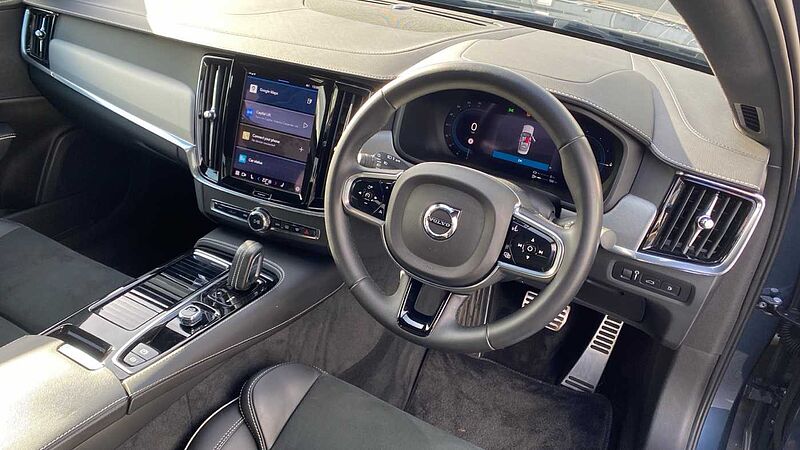 Volvo S90 Recharge R-Design, T8 AWD plug-in hybrid