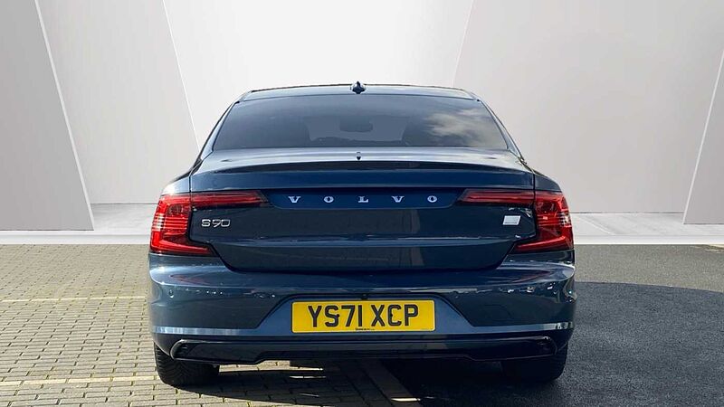 Volvo S90 Recharge R-Design, T8 AWD plug-in hybrid