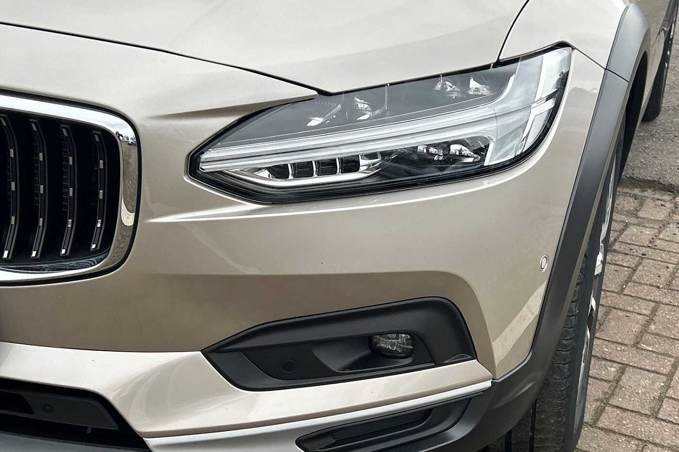 Volvo V90 Cross Country 2.0 B5P Cross Country Plus 5dr AWD Auto