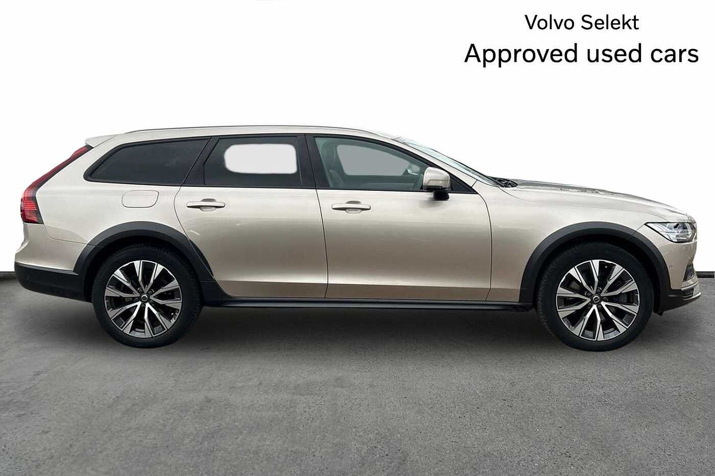 Volvo V90 Cross Country 2.0 B5P Cross Country Plus 5dr AWD Auto