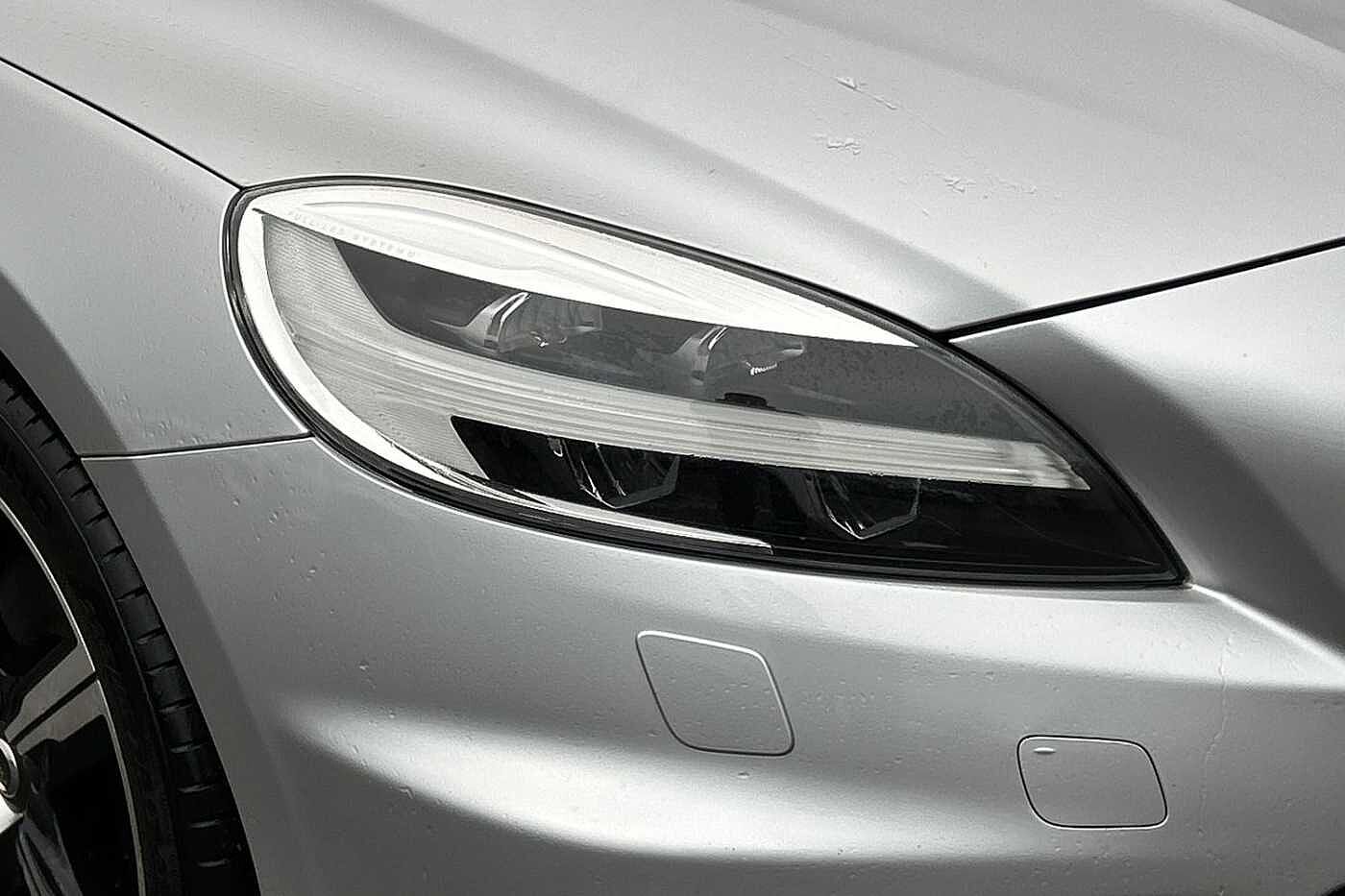 Volvo V40 D2 R-Design Manual